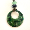 Collier avec médaillon diamètre 48 mm, couleurs : vert