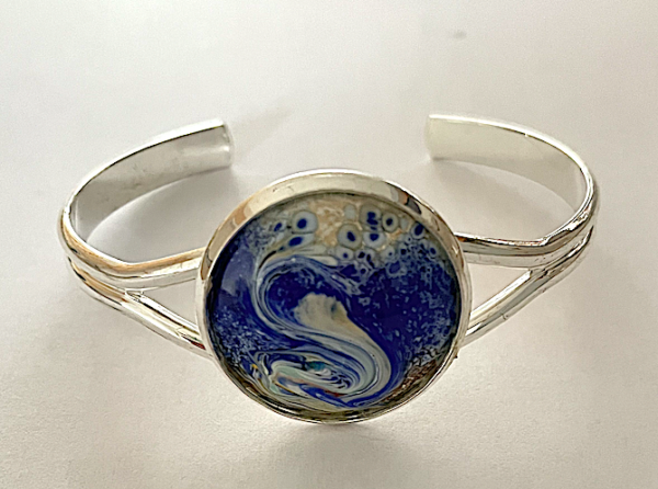 Sans titre 2 Bracelet réglable diamètre du médaillon 25 mm couleurs : bleu, modèle terre et mer