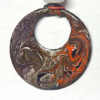 Collier avec médaillon diamètre 48 mm, couleurs : Brun-bordeaux- orange