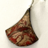 Paire de boucles d'oreilles losange bombées, 30 mm avec grand fermoir sans nickel.