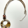 Collier avec médaillon diamètre 50 mm, couleur : beige et brun