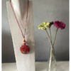 Collier avec médaillon diamètre 60 mm, couleur : Rouge