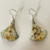 Paire de boucles d'oreilles gouttes bombées beige 30mm